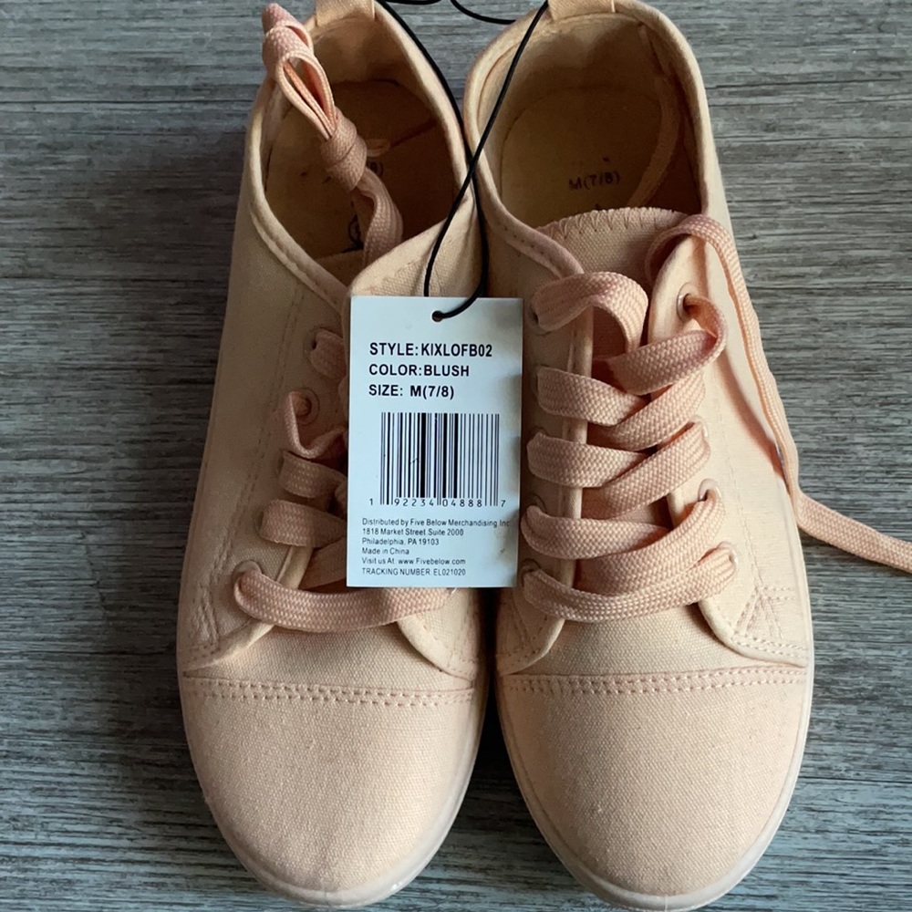 Shoes - Picture 2 of 3